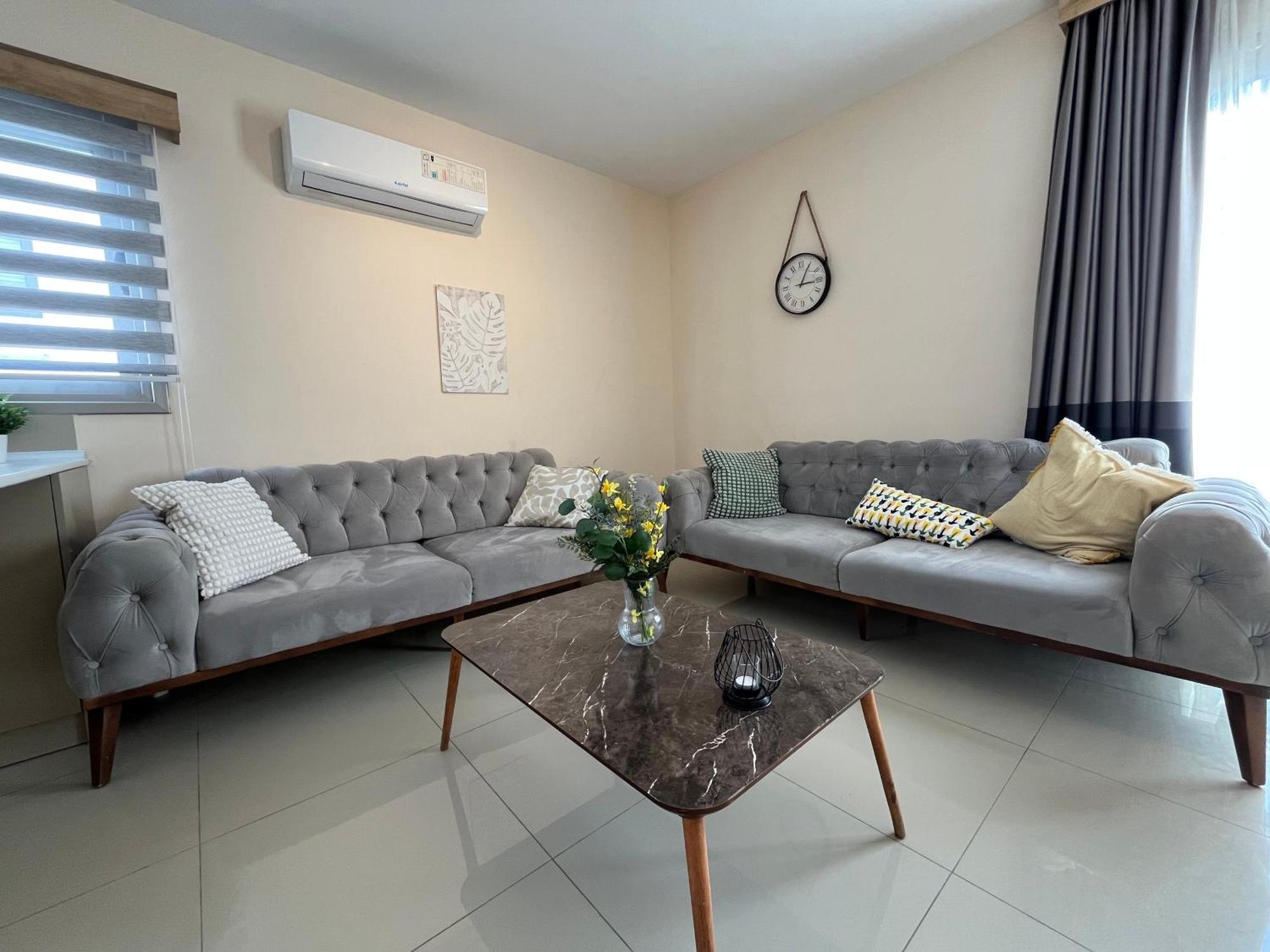 Weekend Apartments 2Br Girne Dış mekan fotoğraf