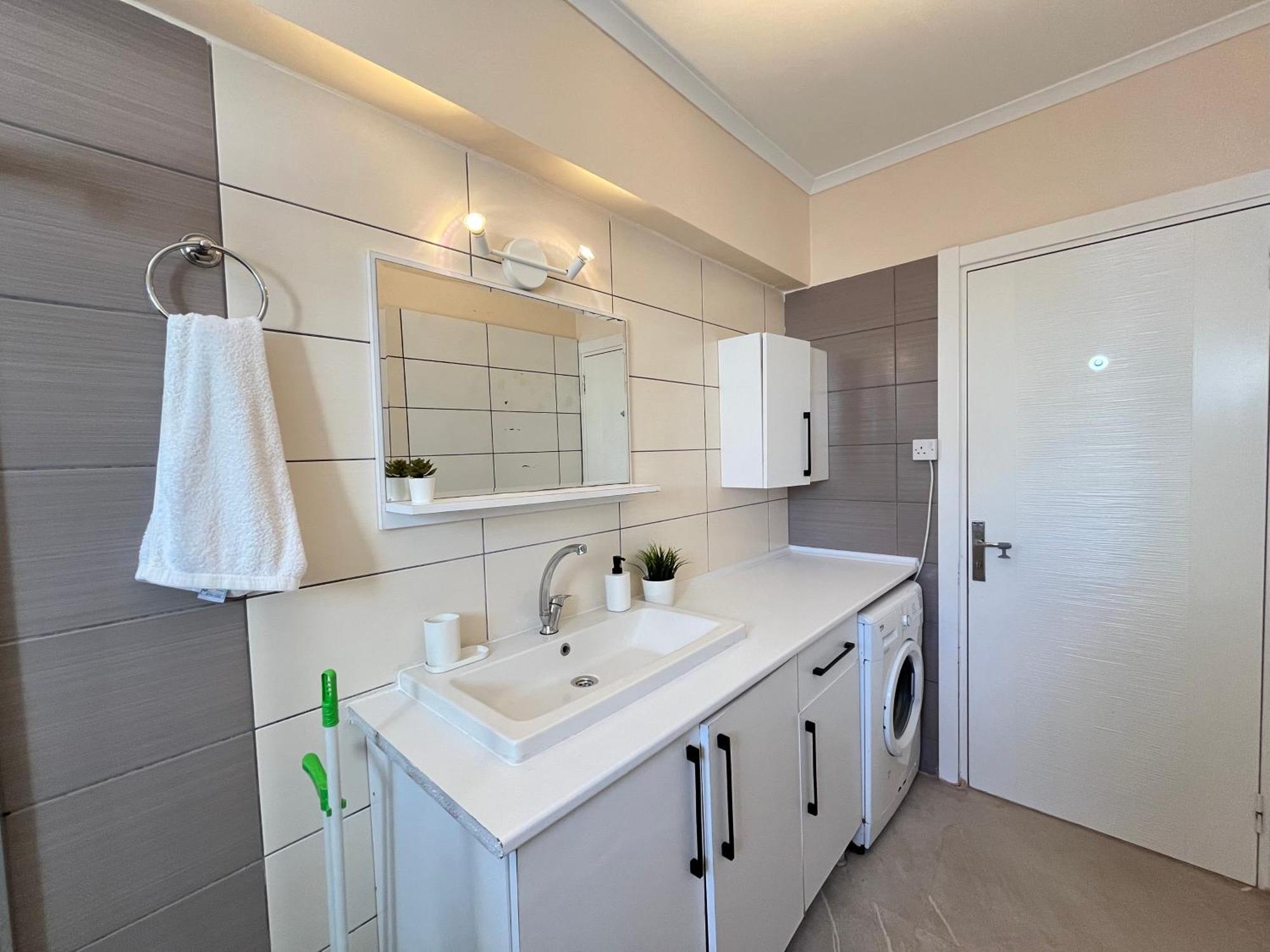Weekend Apartments 2Br Girne Dış mekan fotoğraf