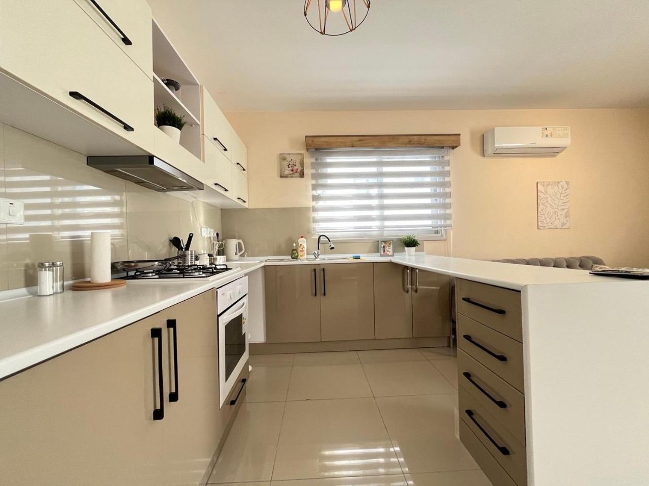Weekend Apartments 2Br Girne Dış mekan fotoğraf